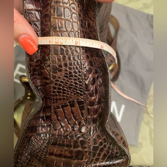 Vintage Brahmin Crocodile Embossed Gold Accents Shoulder Hand Bag Purse Dust bag - Picture 12 of 16